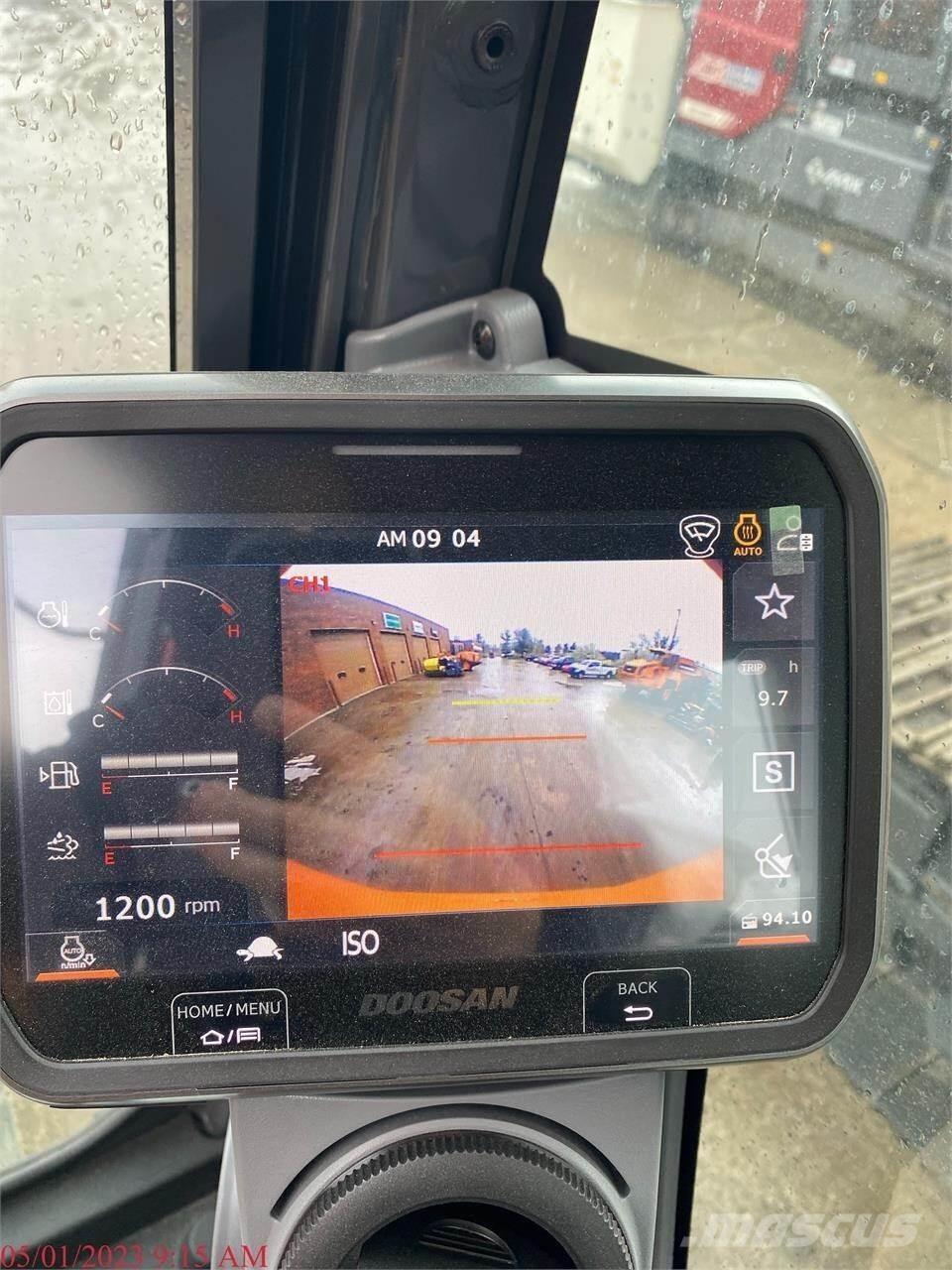 Doosan DX300 LC Excavadoras sobre orugas