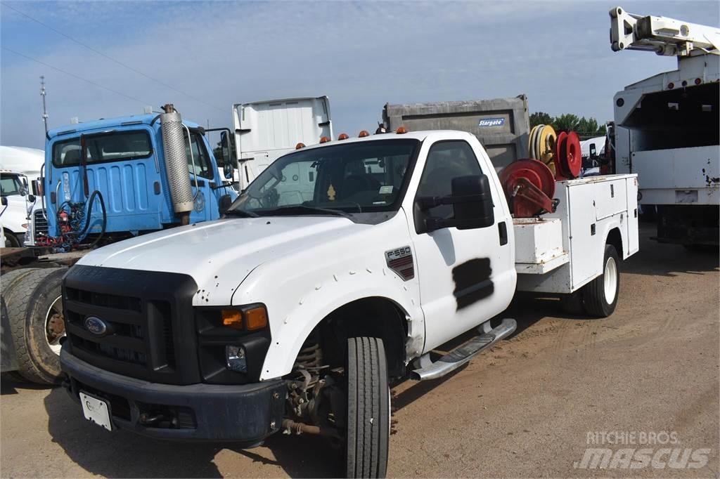 Ford F550 Vehículos municipales multiusos