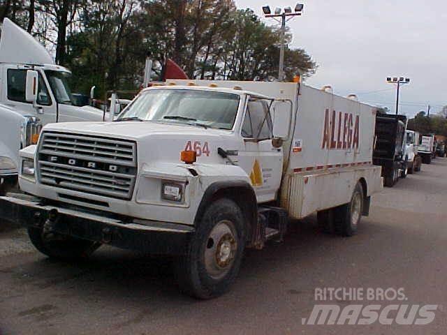 Ford F700 Camiones cisternas