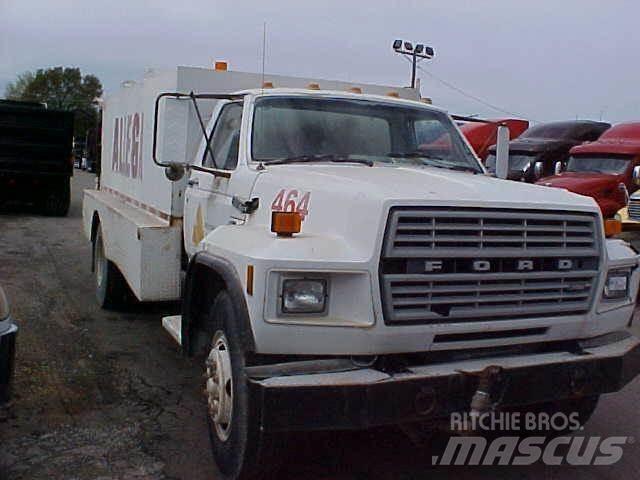 Ford F700 Camiones cisternas