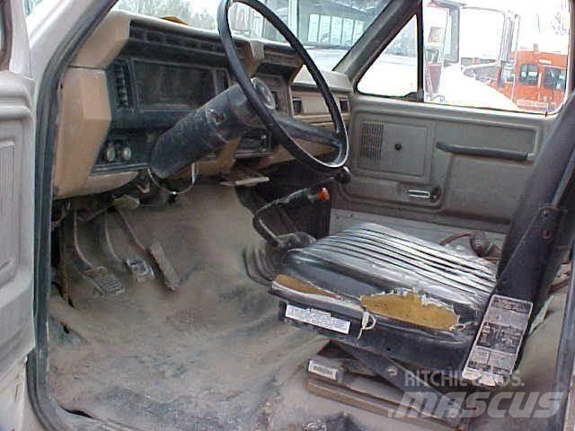 Ford F700 Camiones cisternas