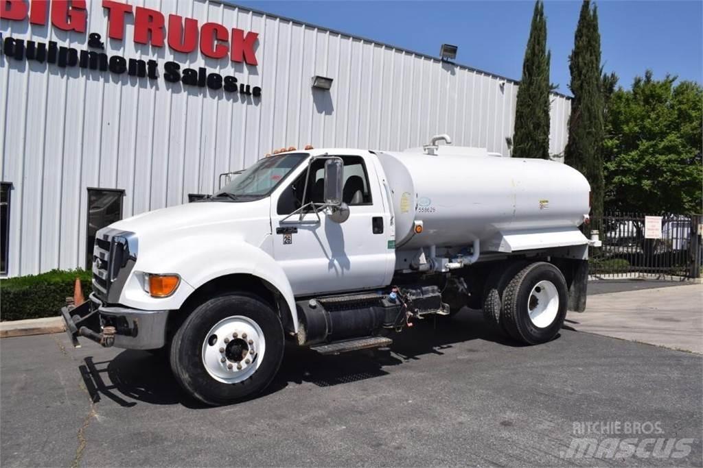 Ford F750 Camiones cisternas