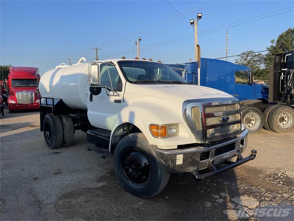 Ford F750 Camiones cisternas