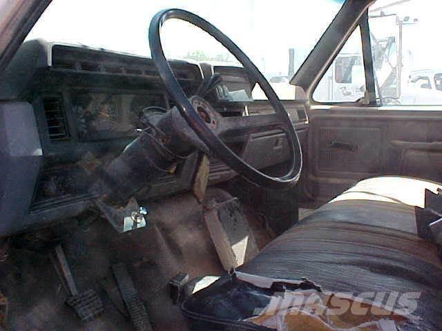 Ford F800 Vehículos municipales multiusos