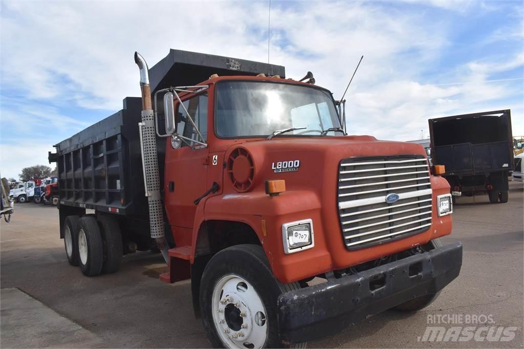 Ford L8000 Bañeras basculantes usadas