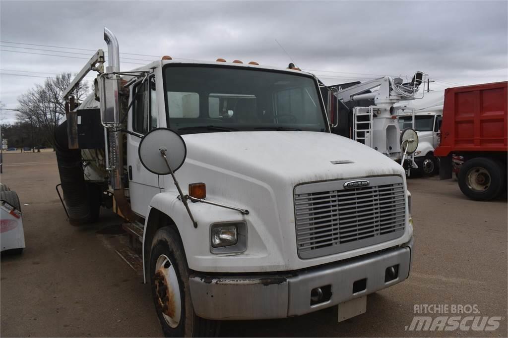 Freightliner FL70 Camiones cisternas