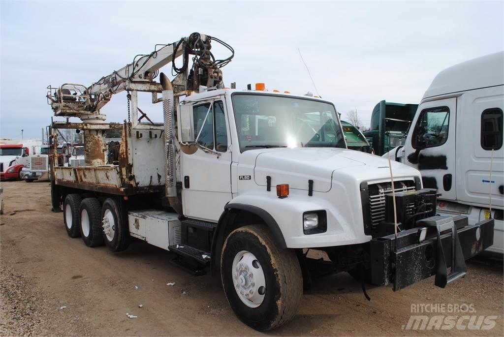 Freightliner FL80 Camiones grúa