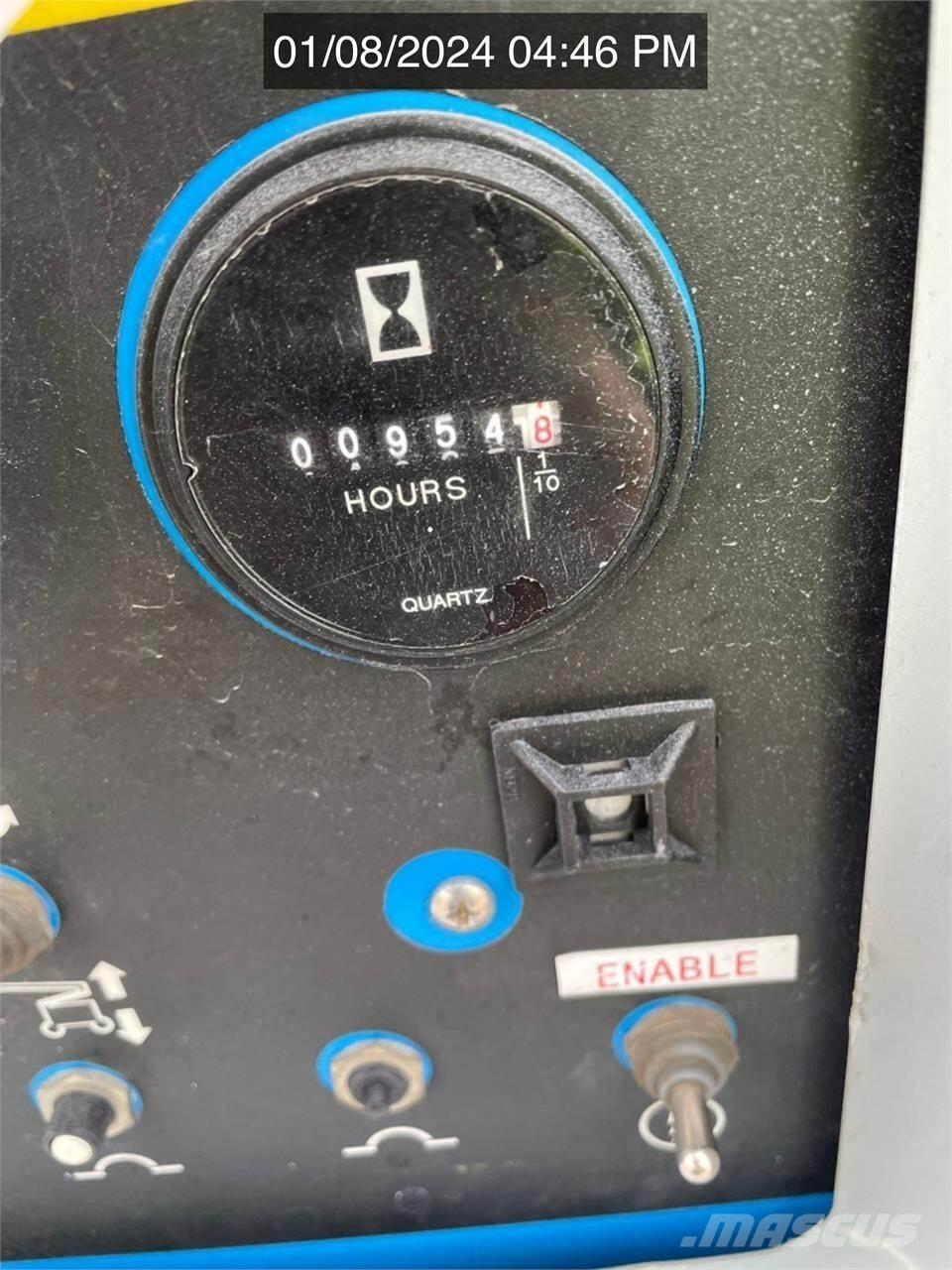 Genie Z40/23N RJ Plataformas con brazo de elevación manual