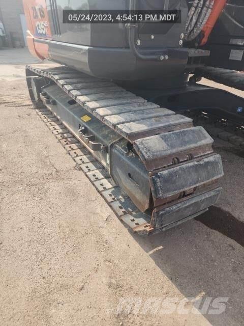 Hitachi ZX135US-6 Excavadoras sobre orugas