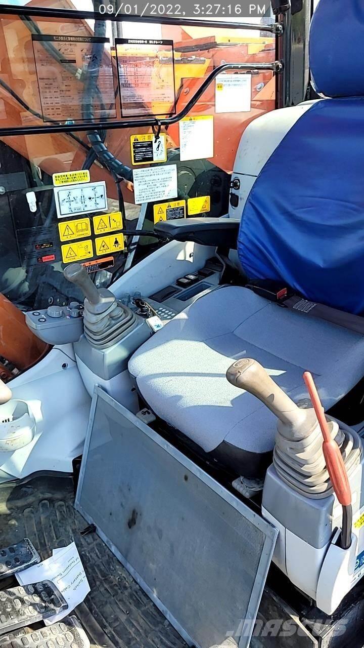 Hitachi ZX225US-6 Excavadoras sobre orugas