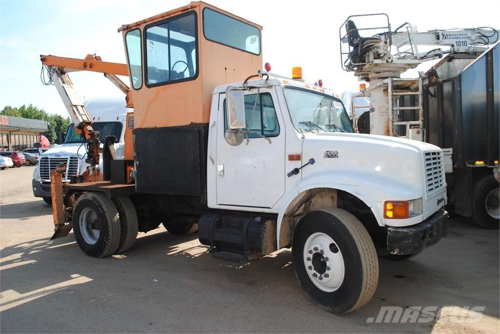 International 4700 Camiones grúa