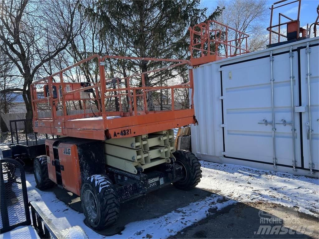 JLG 330LRT Plataformas tijera