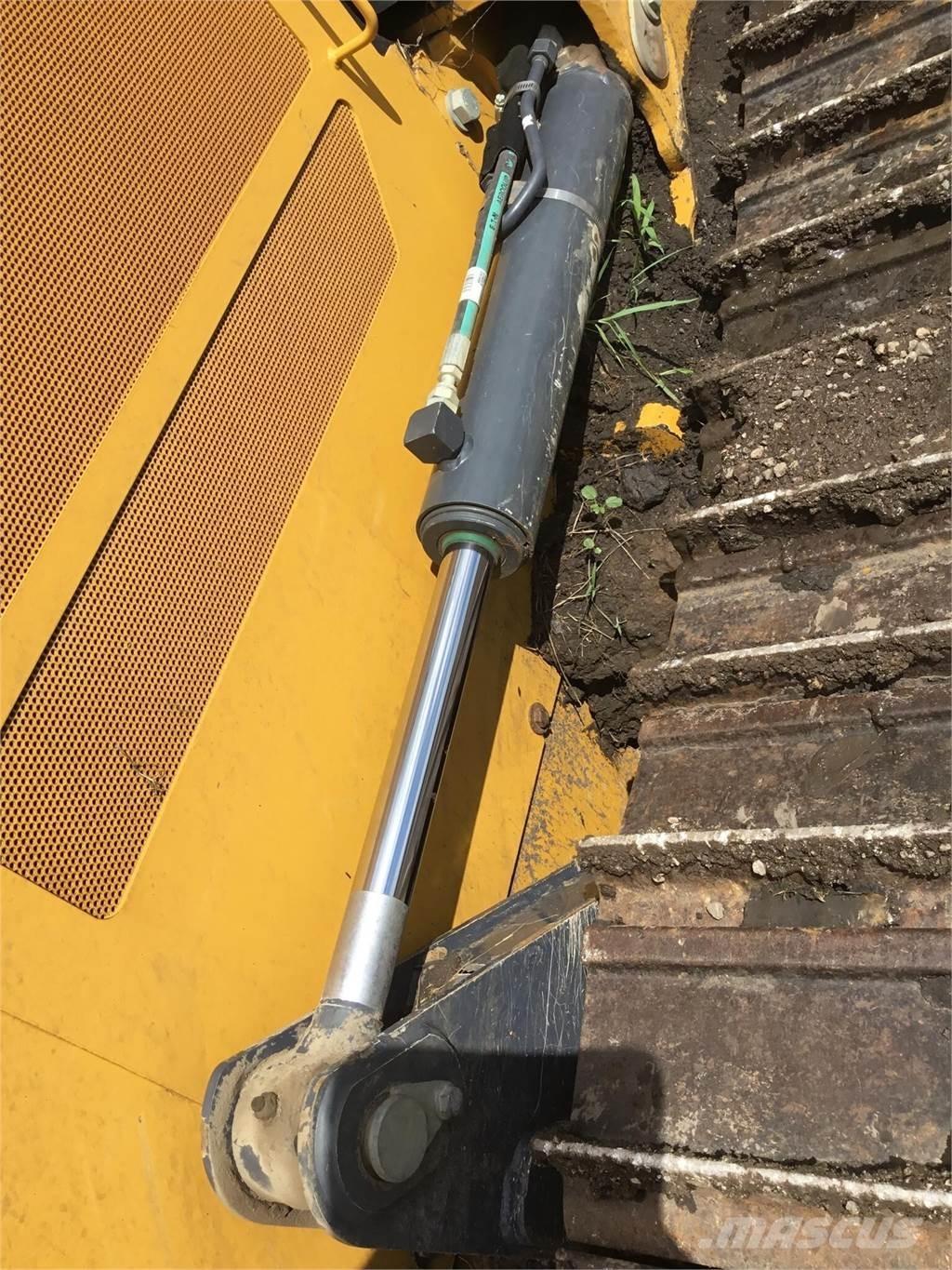 John Deere 450K Buldozer sobre oruga