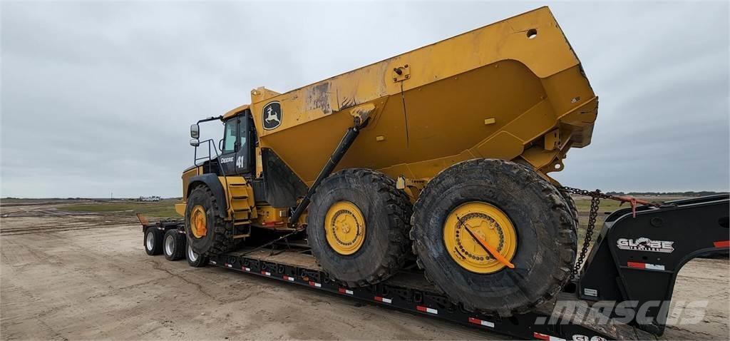 John Deere 460E Camiones cisterna