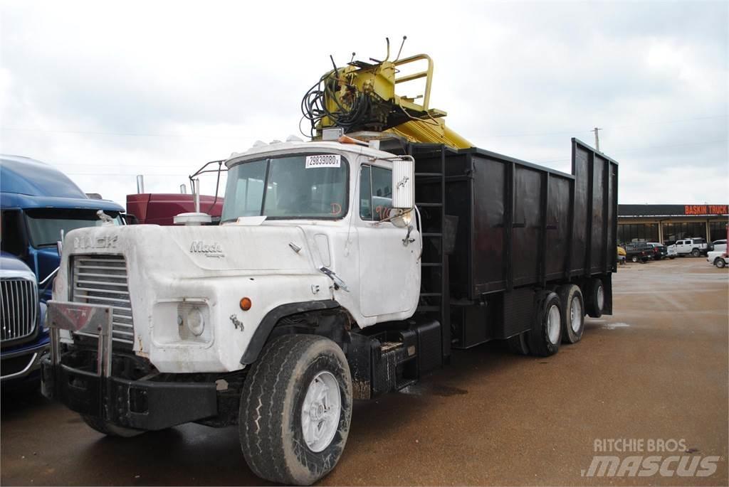 Mack DM690S Camiones grúa