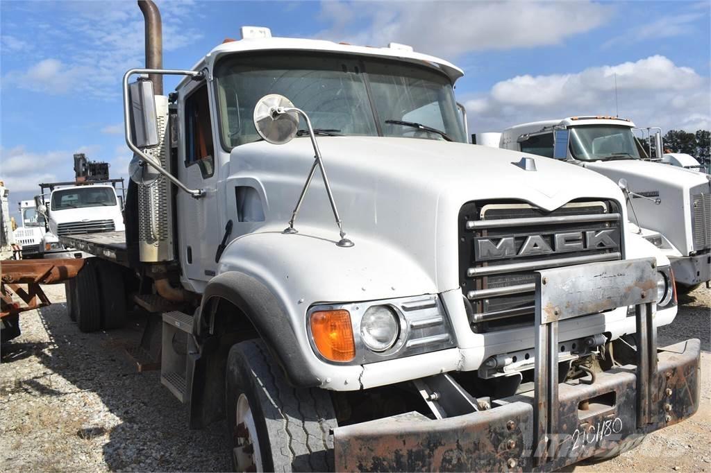Mack GRANITE CV713 Bañeras basculantes usadas