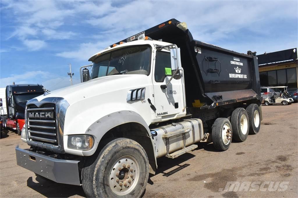 Mack GRANITE GU713 Bañeras basculantes usadas