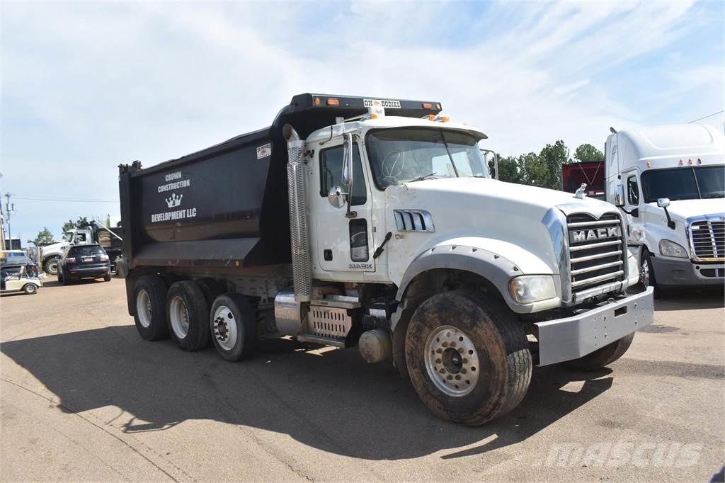 Mack GRANITE GU713 Bañeras basculantes usadas