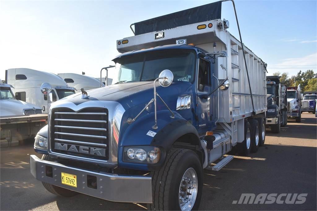 Mack GRANITE GU713 Bañeras basculantes usadas