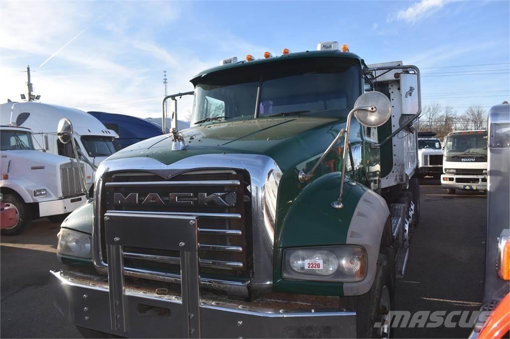 Mack GRANITE GU713 Bañeras basculantes usadas