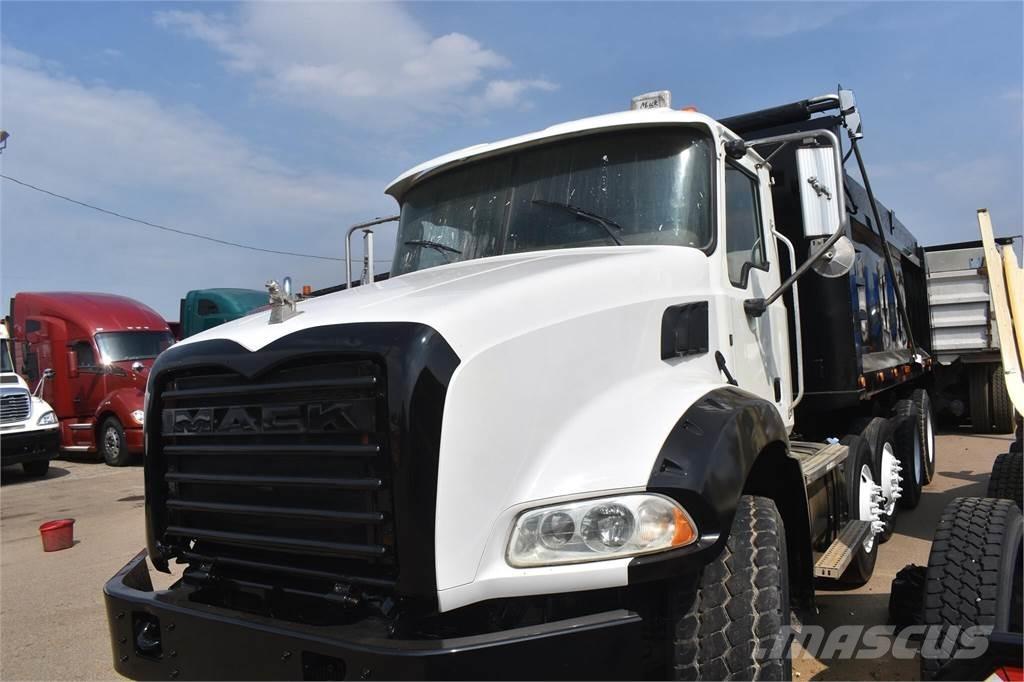 Mack GRANITE GU813 Bañeras basculantes usadas