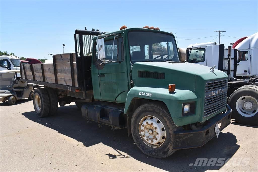Mack MIDLINER CS200 Bañeras basculantes usadas