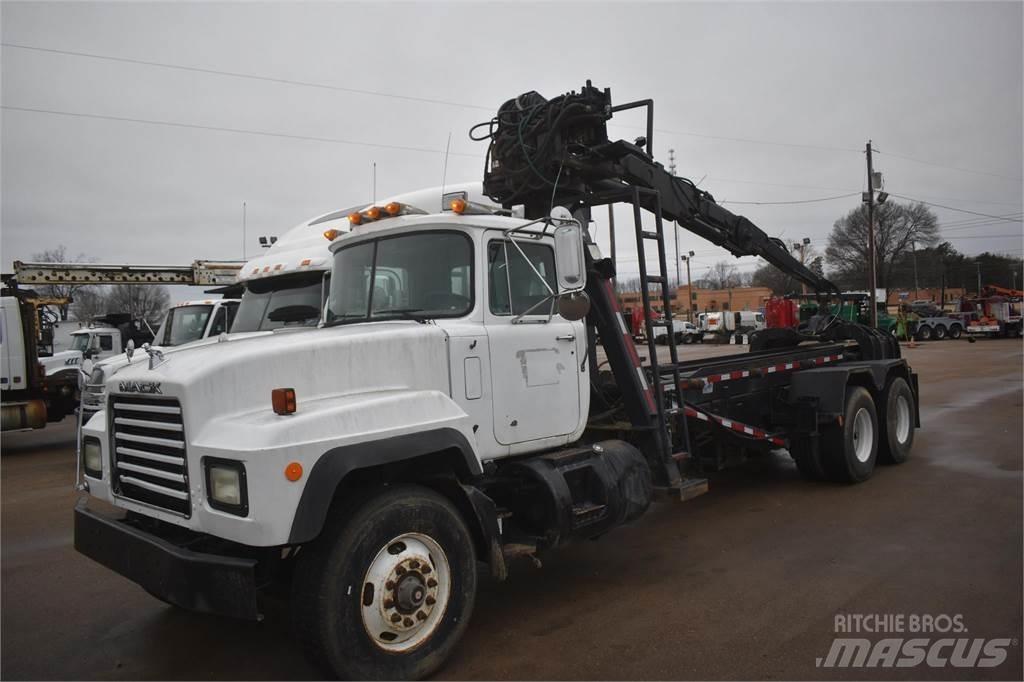 Mack RD688S Camiones grúa