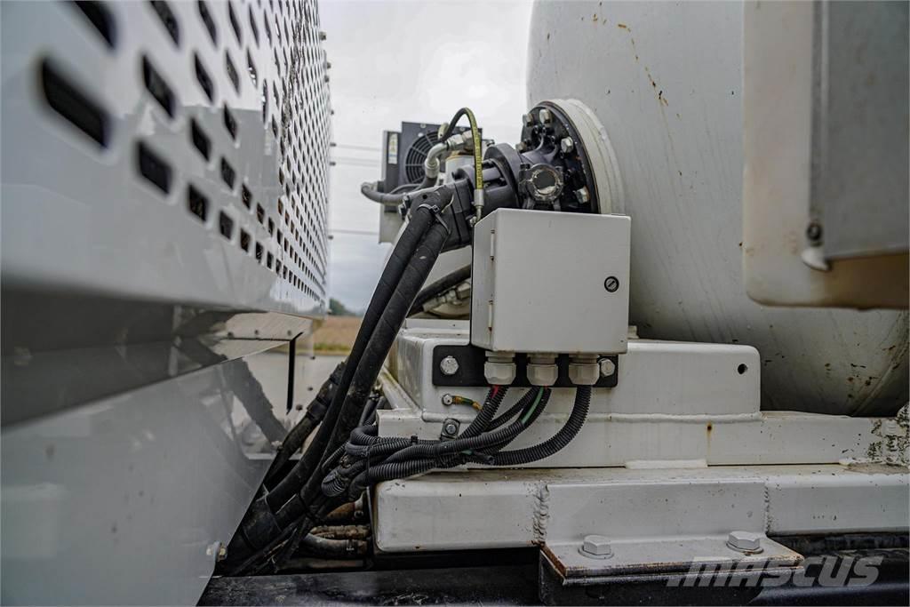 Prinoth PANTHER T8 Camiones de volteo sobre orugas