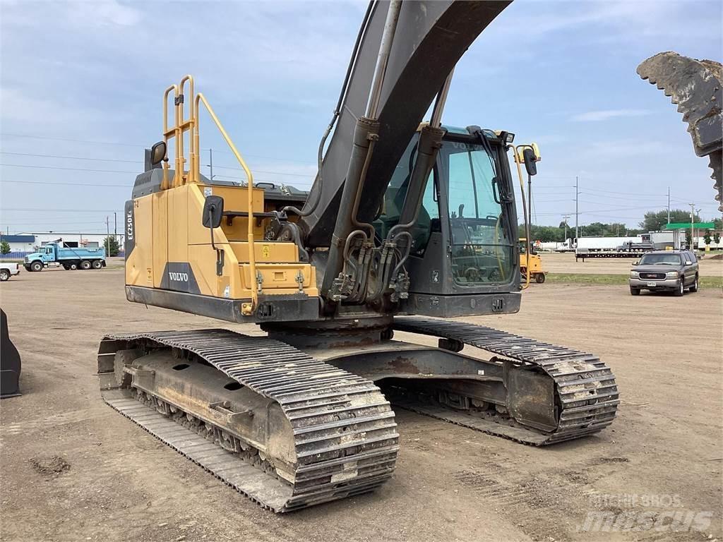 Volvo EC250EL Excavadoras sobre orugas