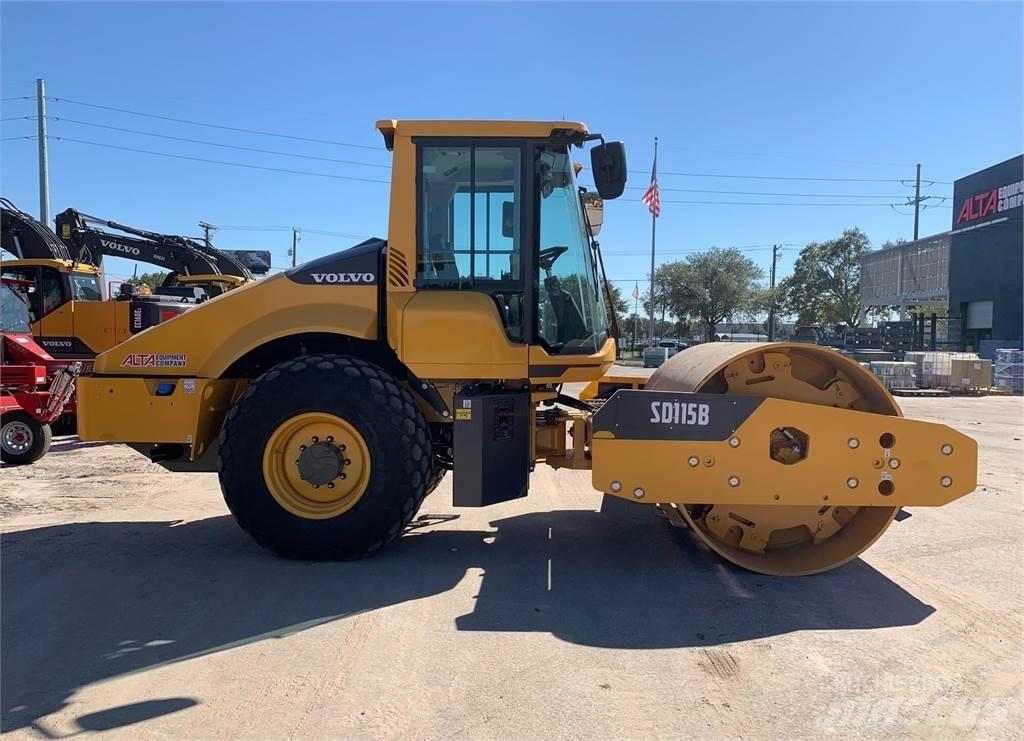 Volvo SD115B Rodillos de doble tambor