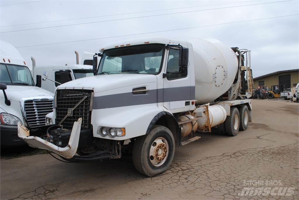 Volvo VHD64B200 Camiones de concreto