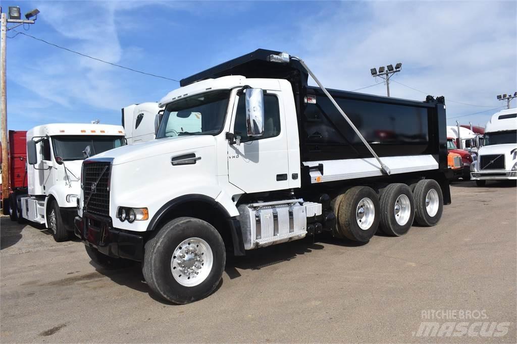 Volvo VHD84B300 Bañeras basculantes usadas