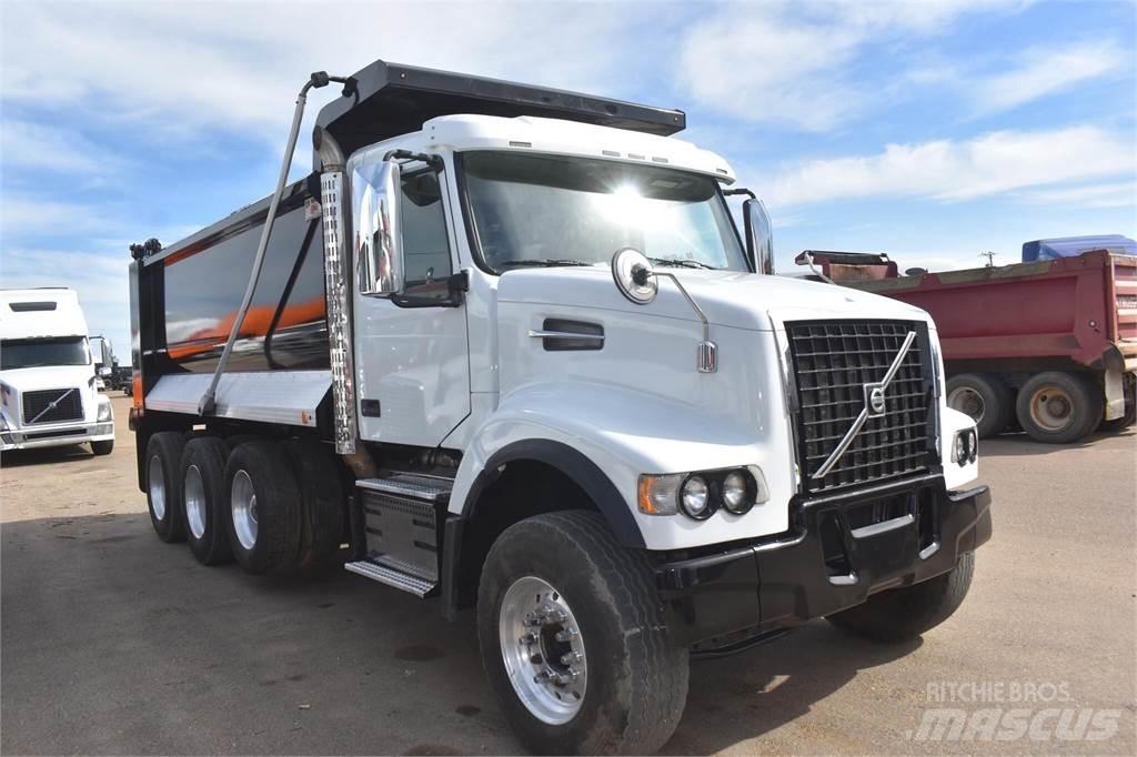 Volvo VHD84B300 Bañeras basculantes usadas