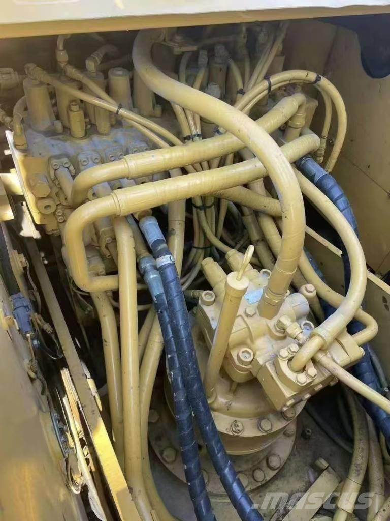 CAT 323D2 Excavadoras sobre orugas