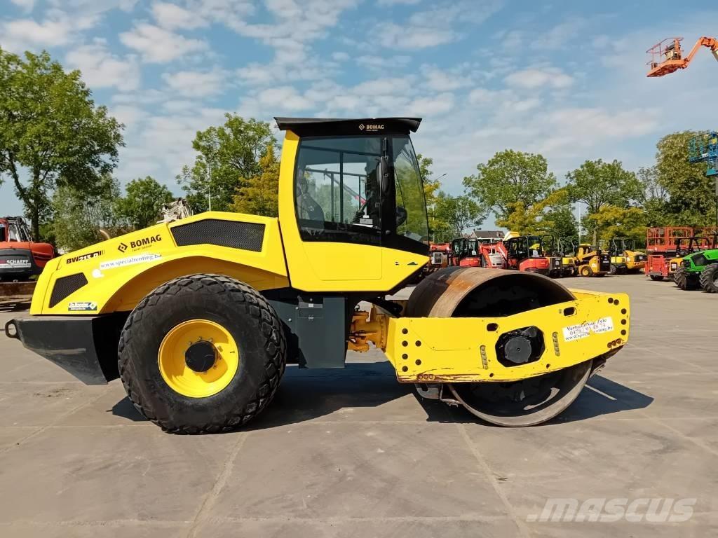 Bomag BW 213 D-5 Compactadoras de suelo