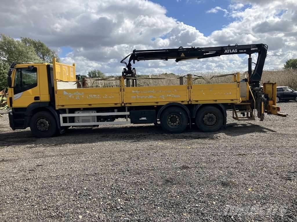 Iveco Stralis 310 Camiones con chasís y cabina