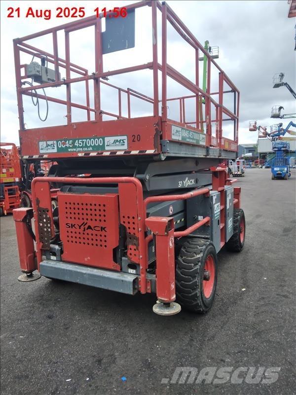 SkyJack SJ 8841 RT Plataformas tijera