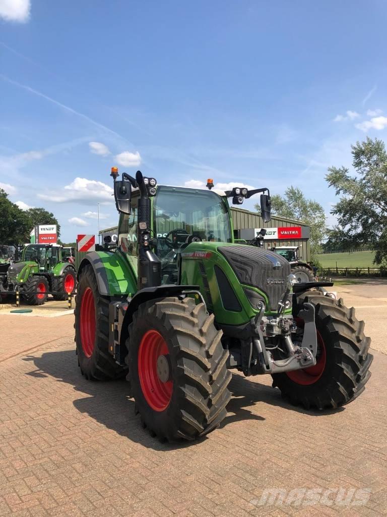 Fendt 718 Vario Tractores