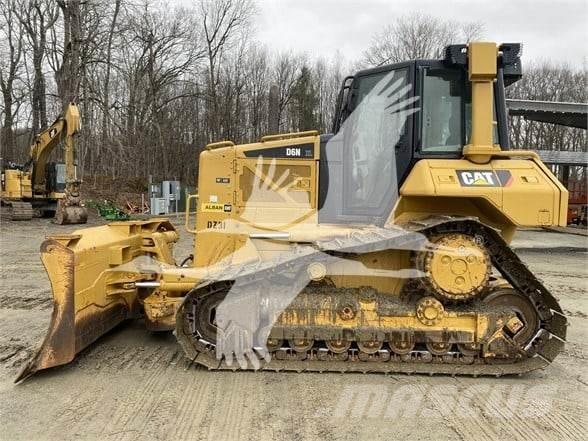 CAT D6N XL Buldozer sobre oruga