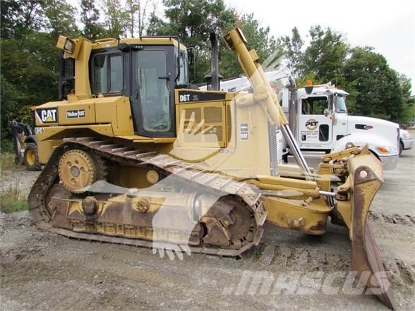 CAT D6T XL Buldozer sobre oruga