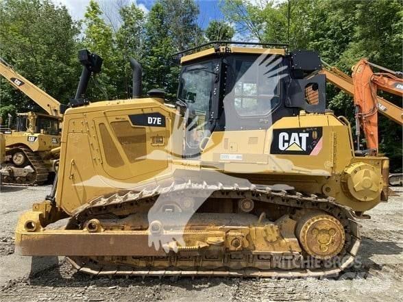 CAT D7E Buldozer sobre oruga