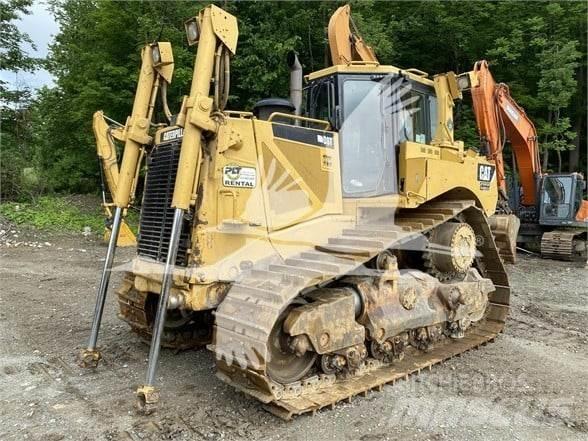 CAT D8T Buldozer sobre oruga