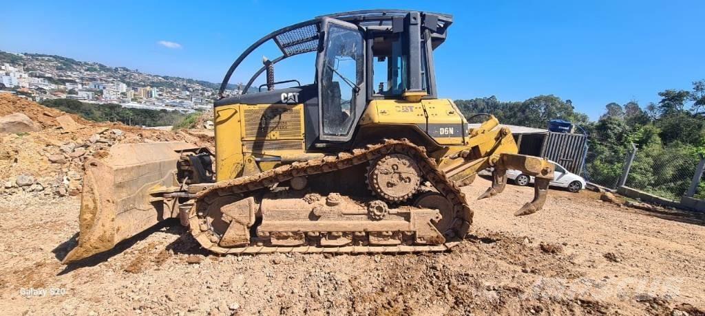 CAT D 6 N Buldozer sobre oruga