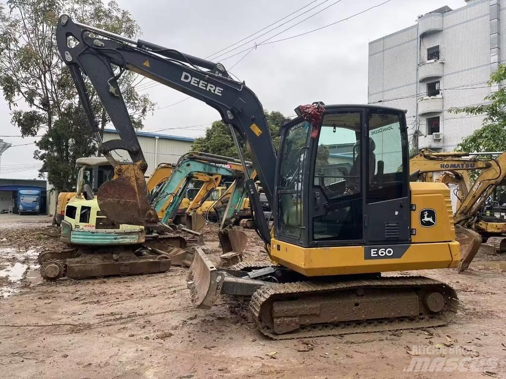 John Deere E60 Miniexcavadoras