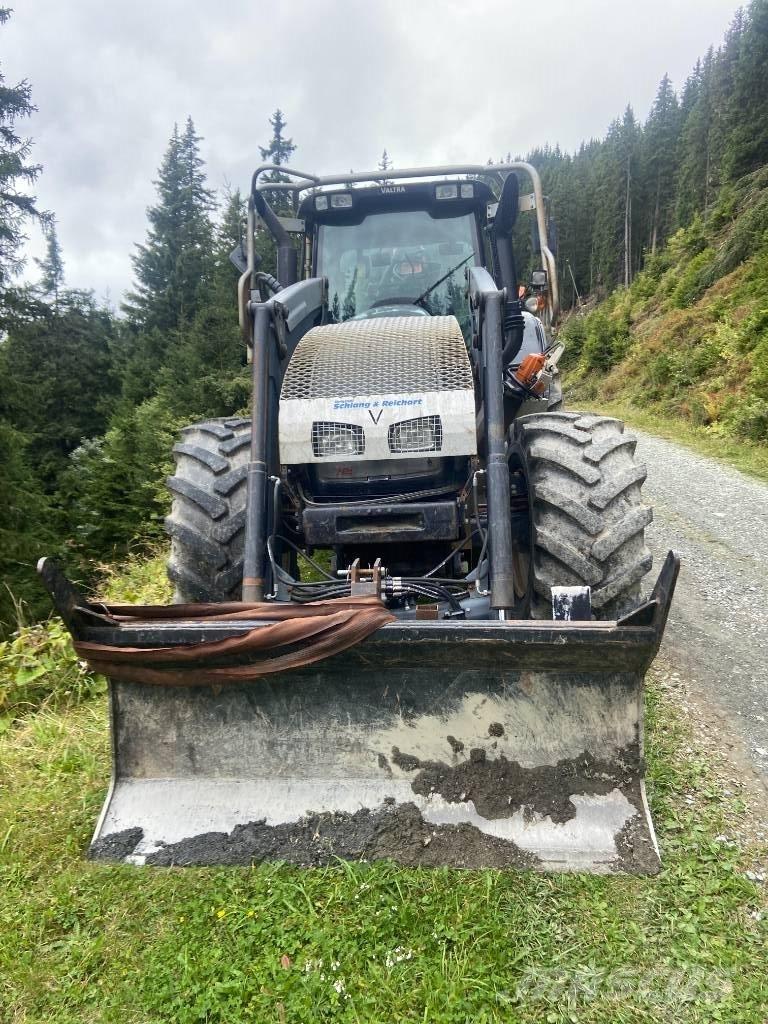 Valtra T 162 Tractores forestales