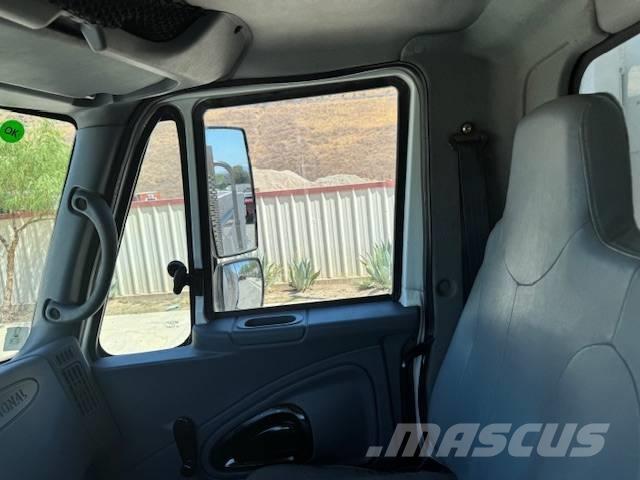 International 4400 Bañeras basculantes usadas