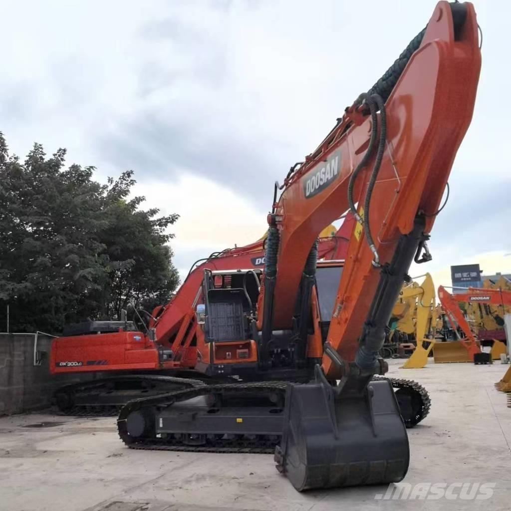 Doosan DX 300 Excavadoras sobre orugas