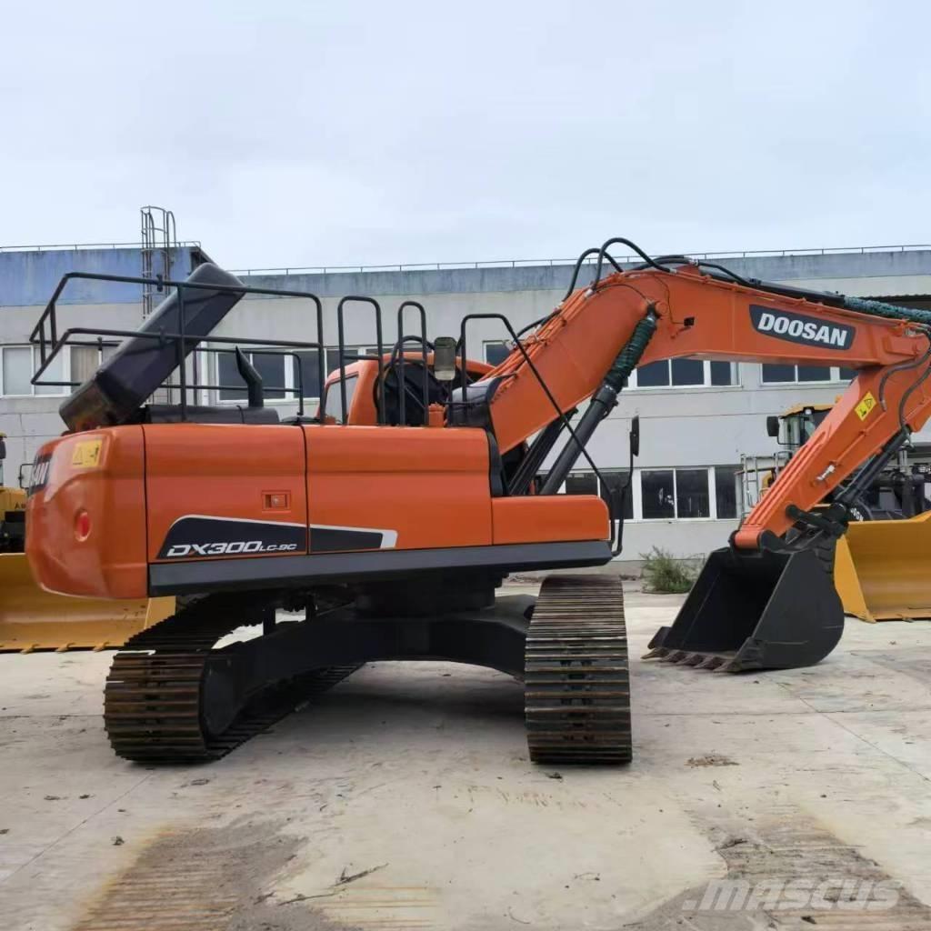 Doosan DX 300 Excavadoras sobre orugas