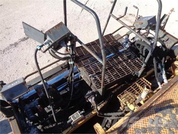 CAT AP-1000B Asfaltadoras