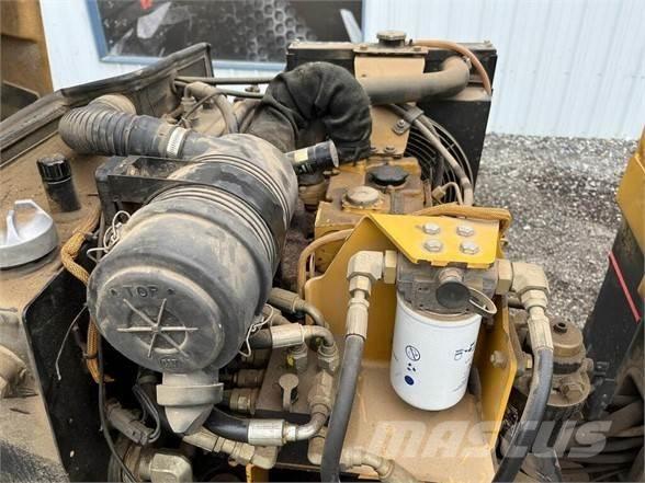 CAT CB-224E Rodillos de un solo tambor